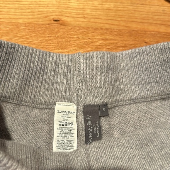 Sweaty Betty 100% Wool Set - Picture 6 of 7